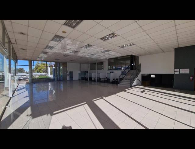 INDUSTRIAL PROPERTY TO RENT IN HALFWAY HOUSE